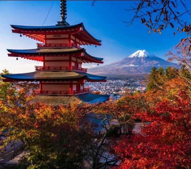 View from Arakurayama Sengen Park observation deck overlooking Chureito Pagoda and Mount Fuji