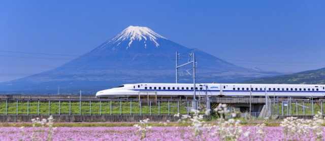Train route from Tokyo to Mount Fuji with transfer points